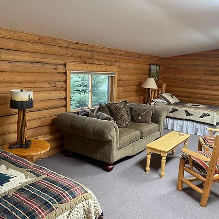 Inn On The Beartooth B&B เรดลอดจ์ ภายนอก รูปภาพ